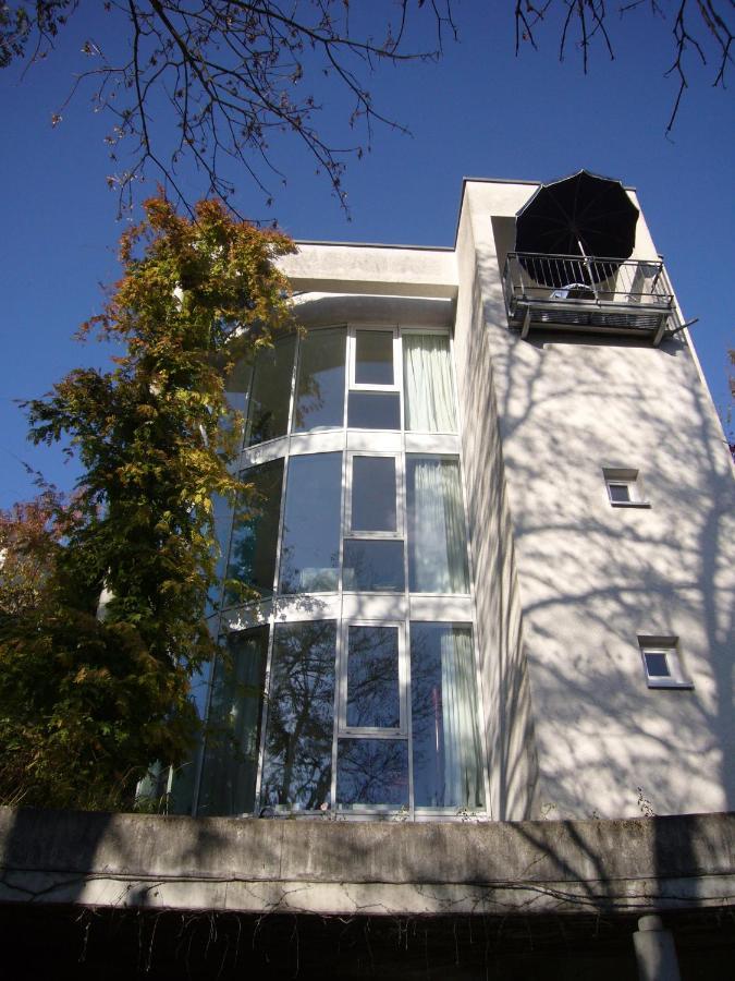Ferienwohnung Im Turm Bellevue Mit 3 Schlafzimmern Sachsenheim Esterno foto